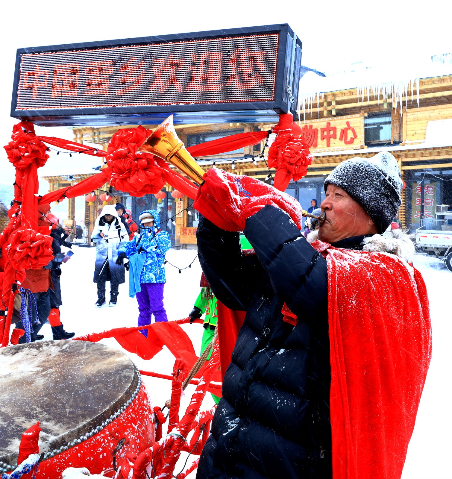 徐继峰-《雪乡呼唤》-13604808641.jpg