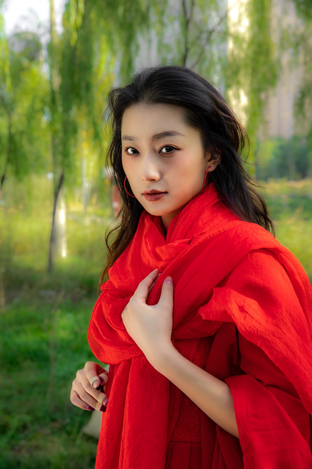 人像类：《红色诱惑》+达明伟.jpg