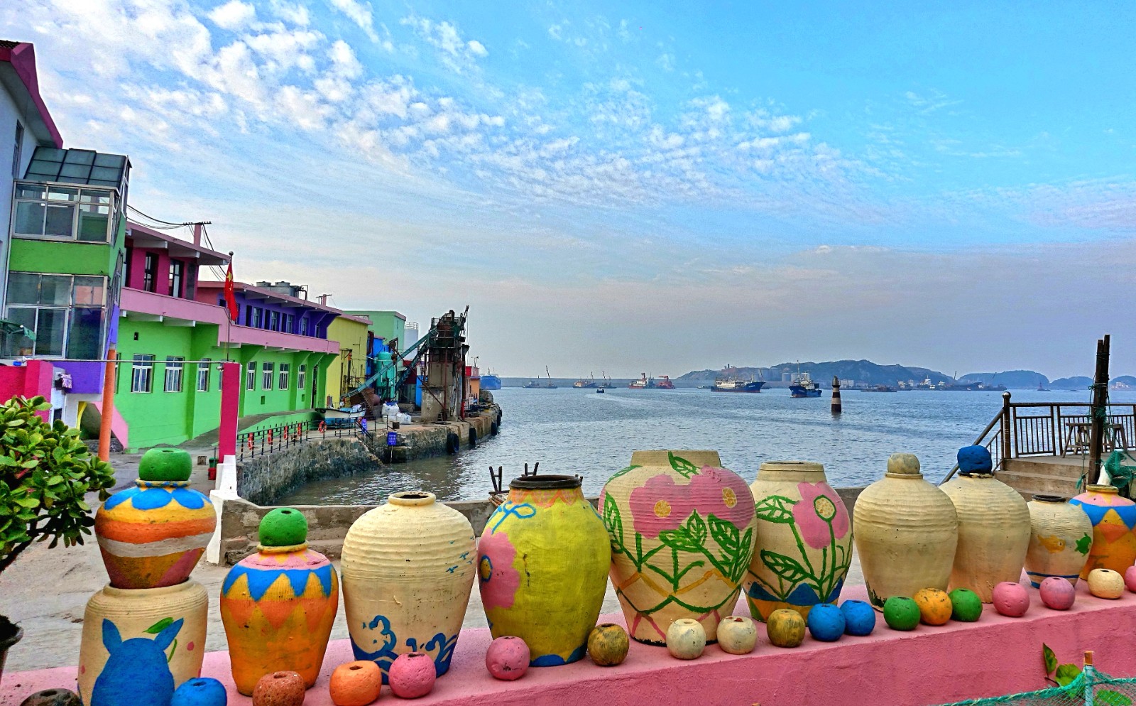 《渔村一隅》.jpg