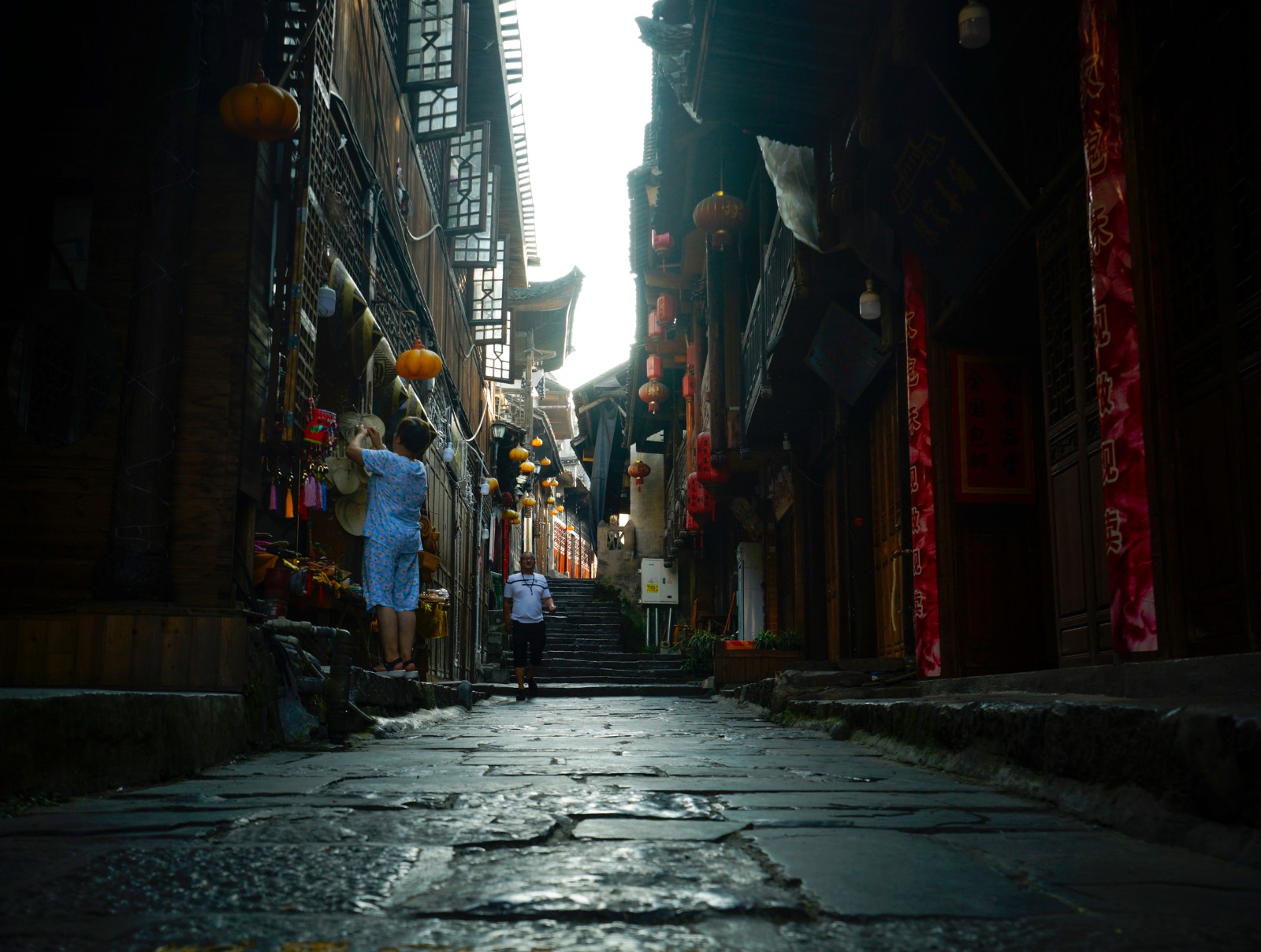 古镇的早晨.jpg