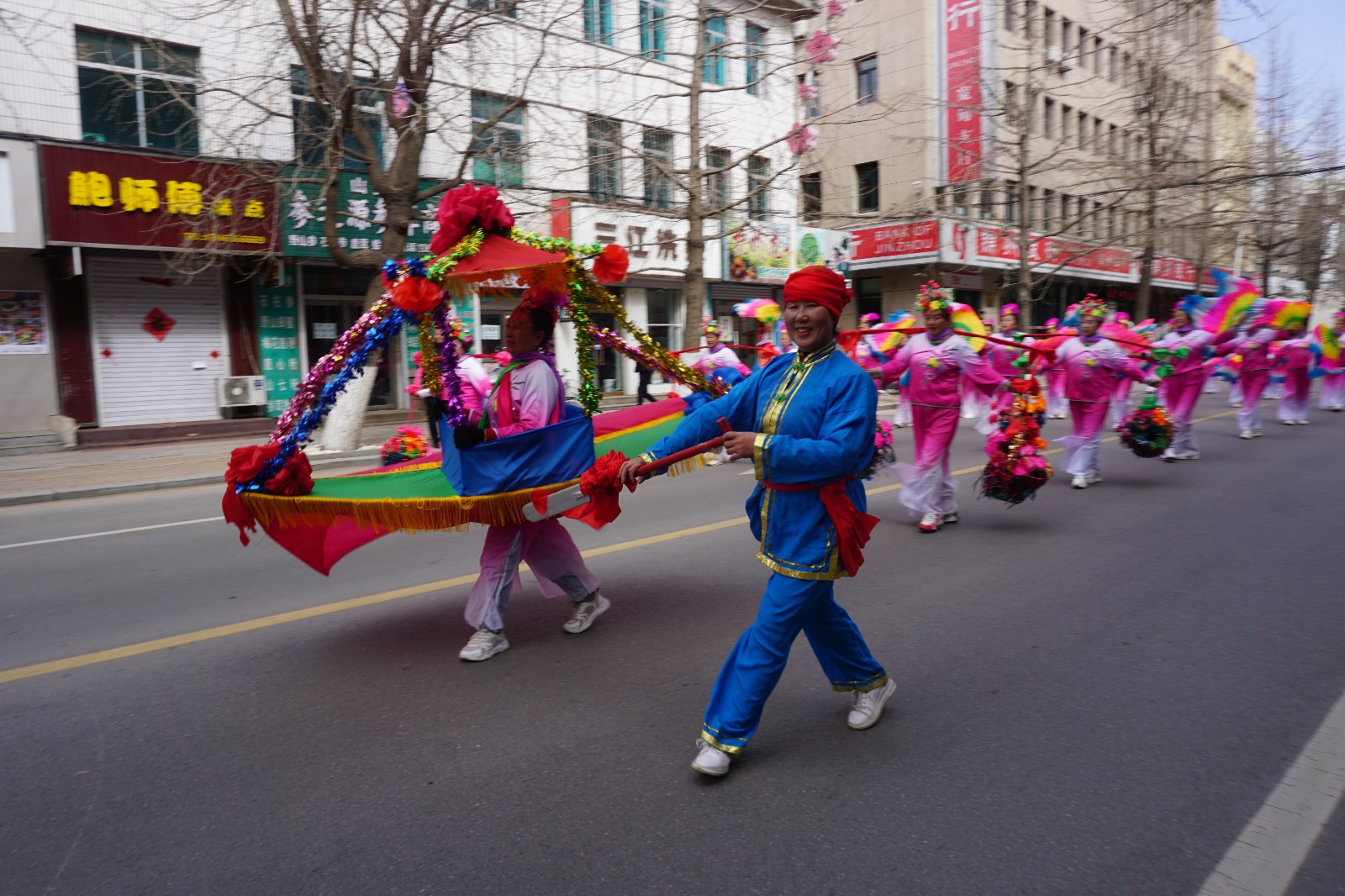 跑旱船.jpg