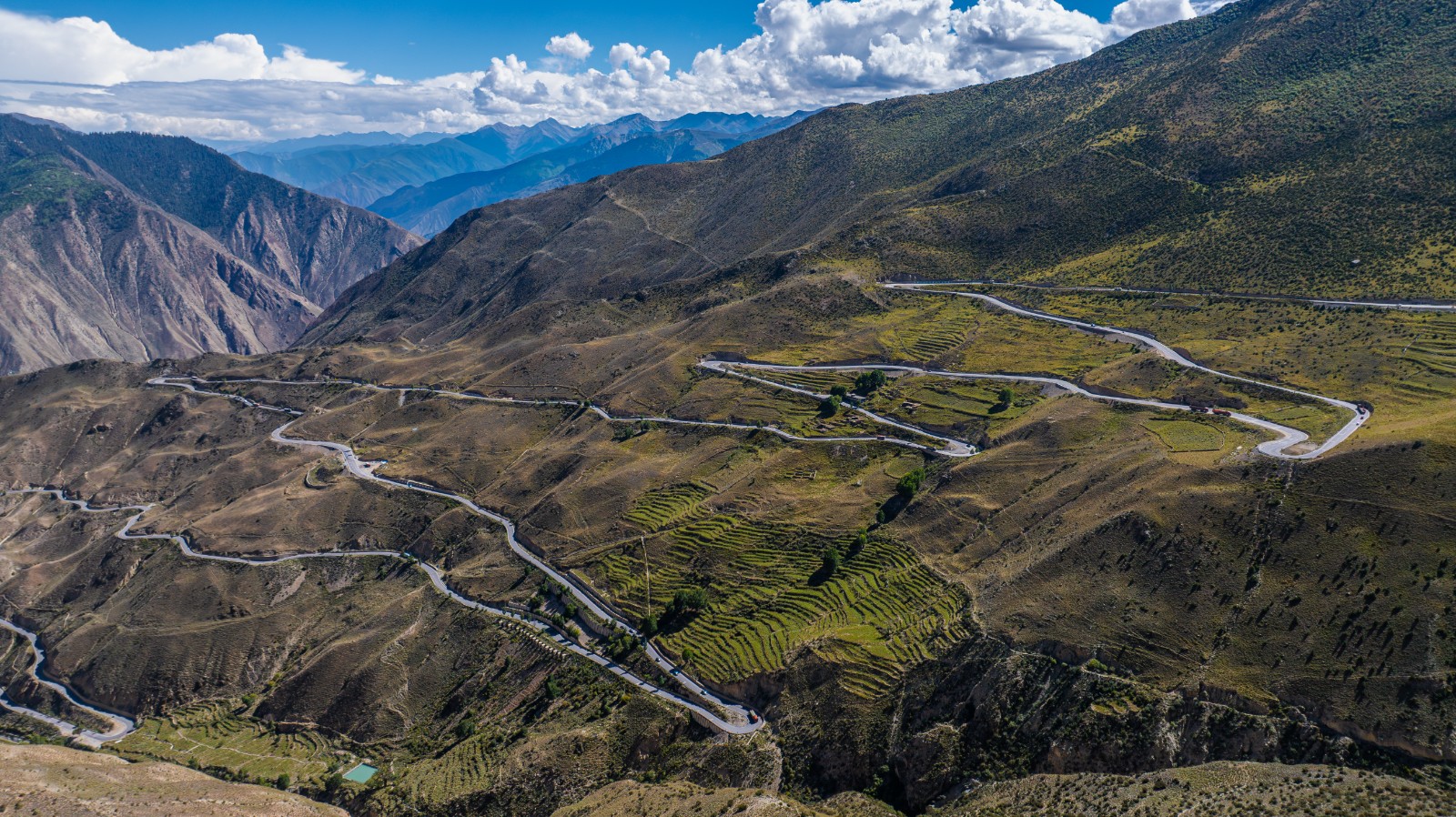 《盘山之路》.jpg