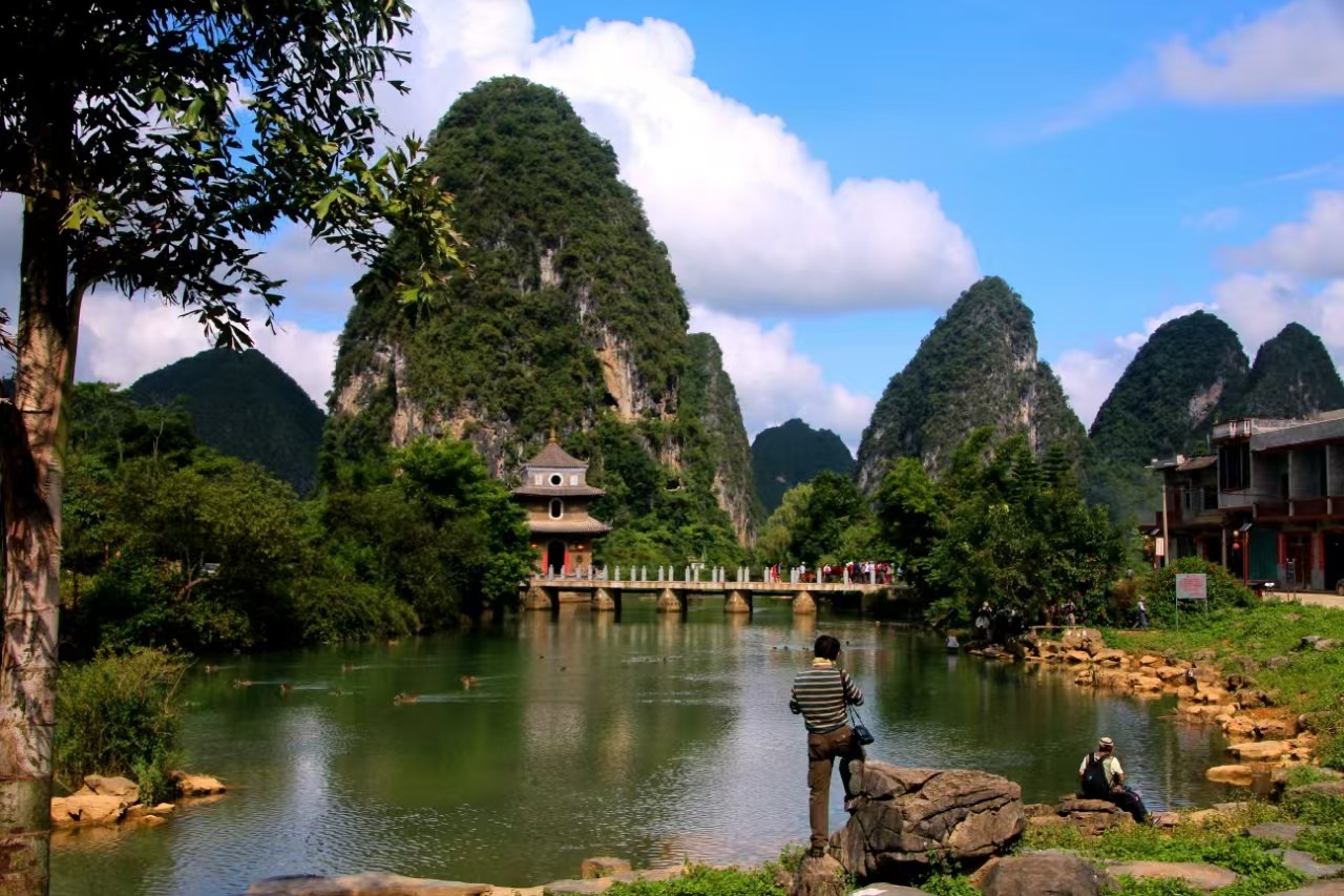 《山青水秀》.jpg