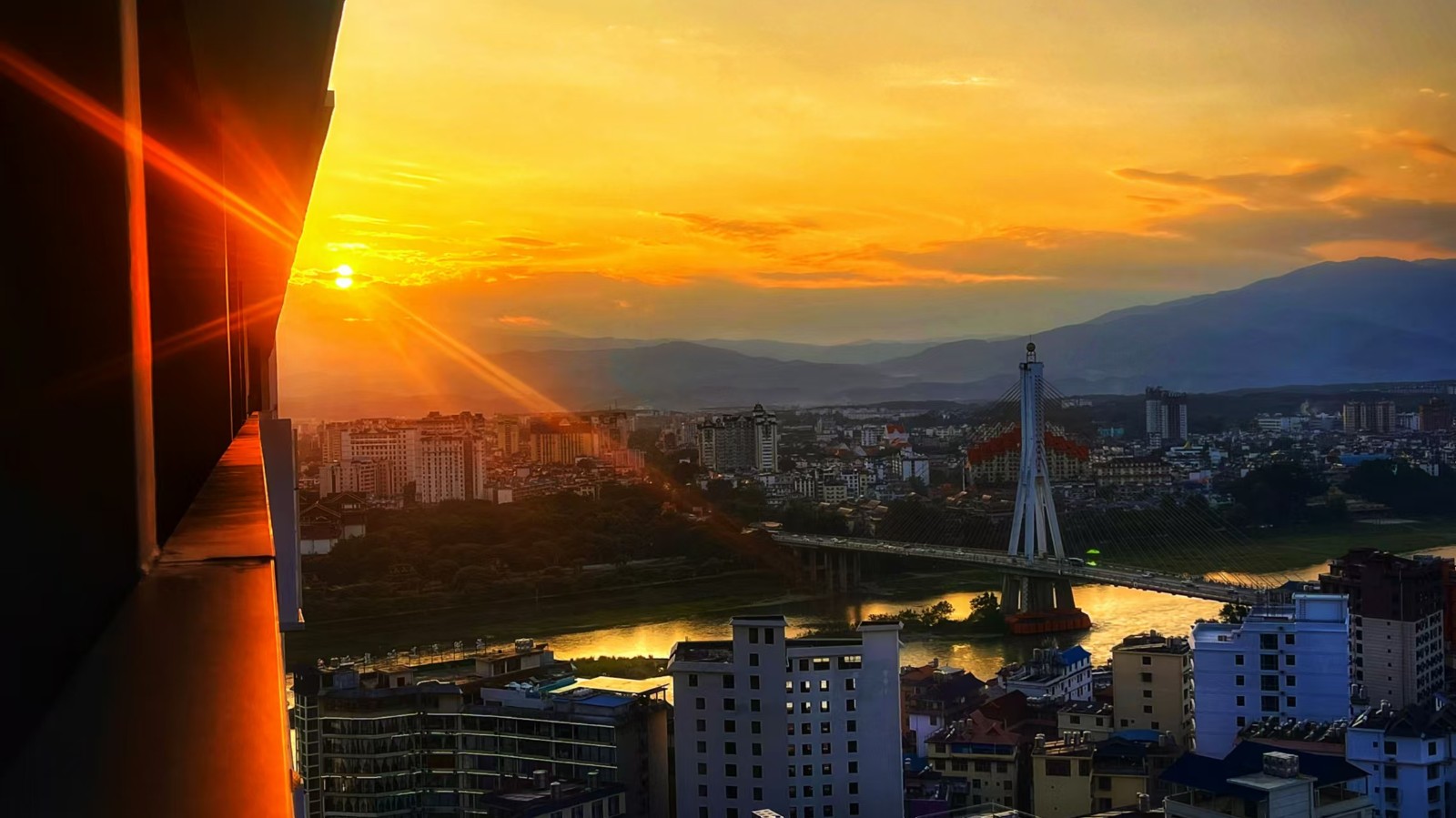 《美丽的夕阳》.jpg
