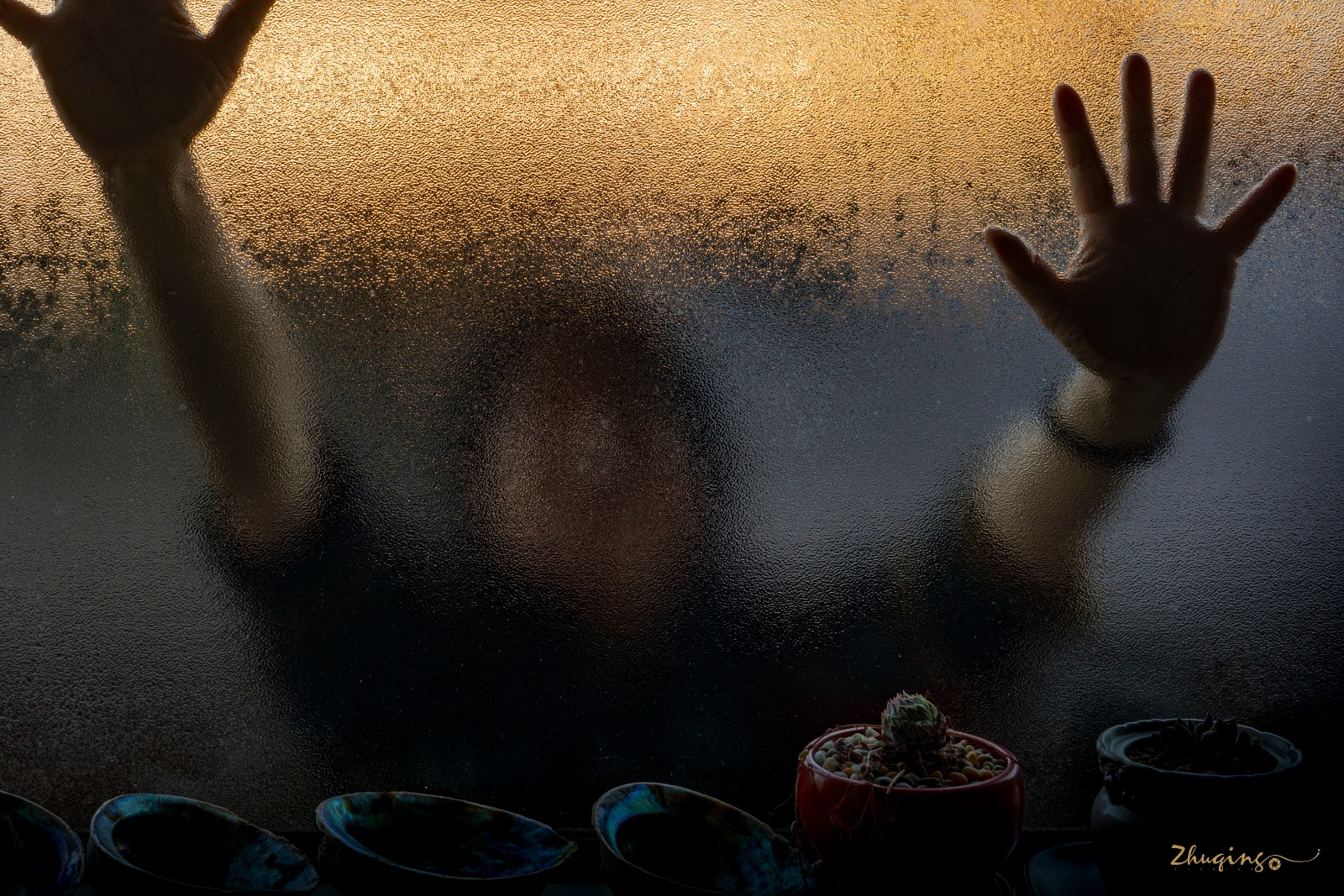 《隔窗念影》.jpg