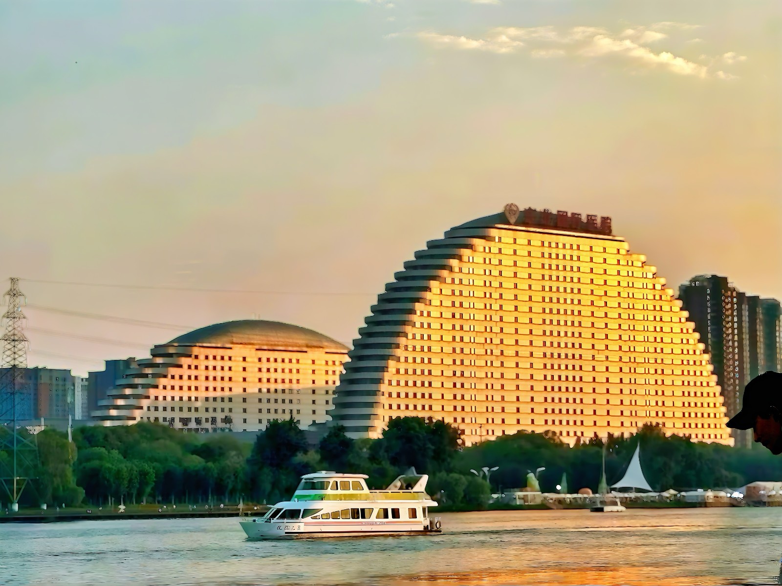 浑河岸边.jpg